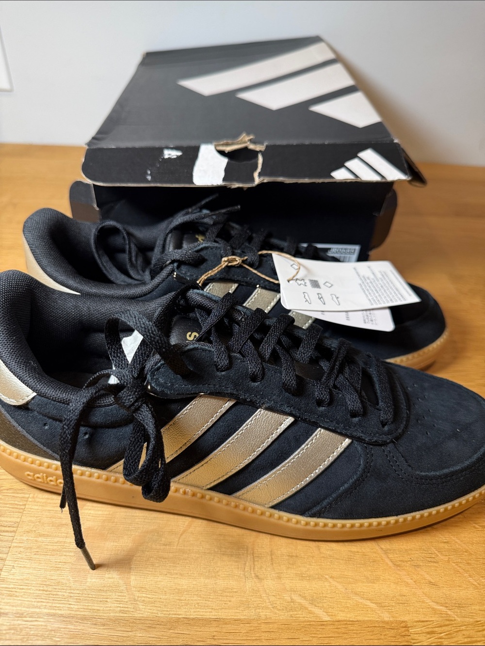 Adidas Breaknet Sleek Sneakers Black Gold Gum Sole Women’s Size 8 NWT - Picture 17 of 17